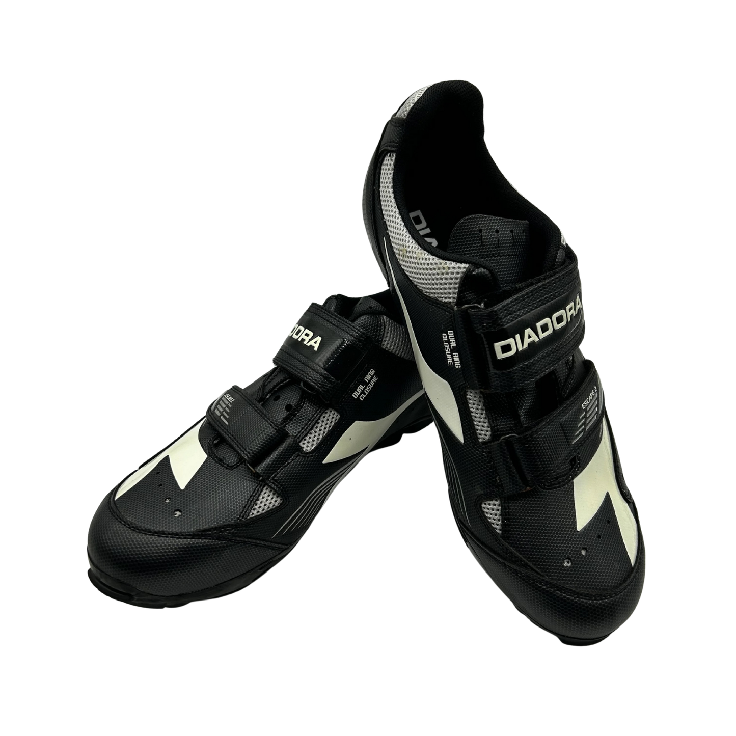 DIADORA Escape 2 Black / White
