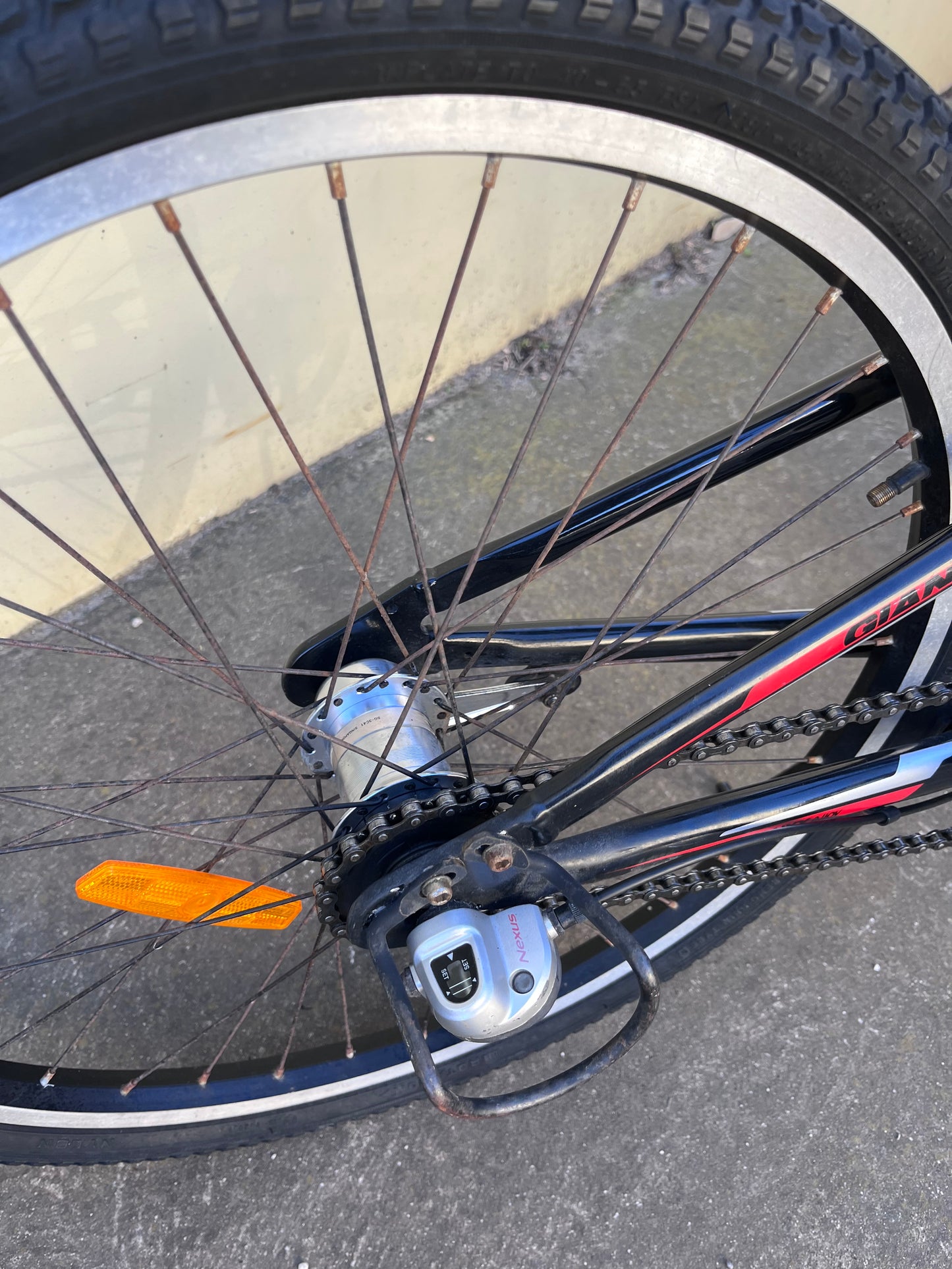 Giant Veer 24” Black