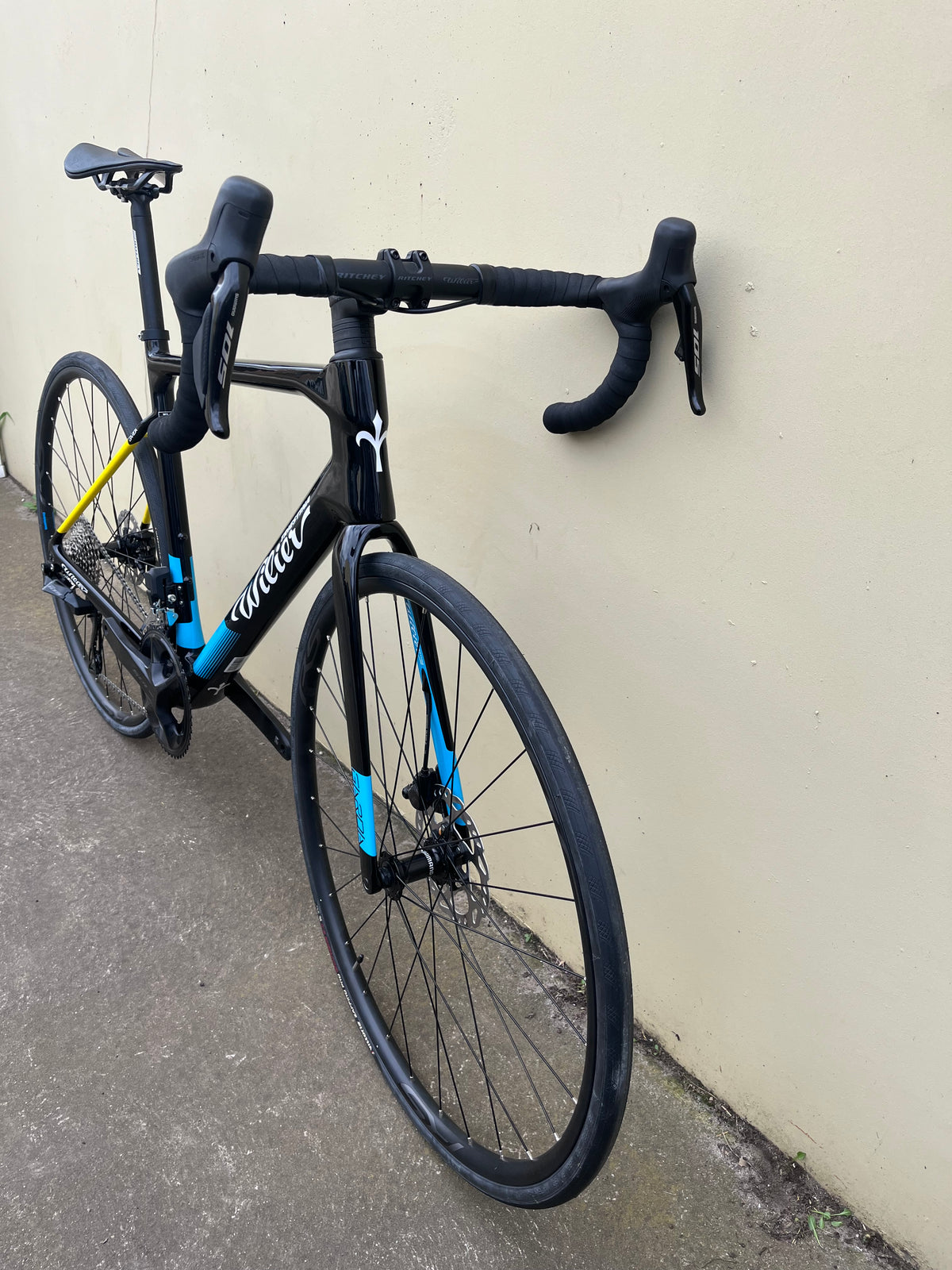 WILIER GARDA | Carbon Frame | 105 Di2-