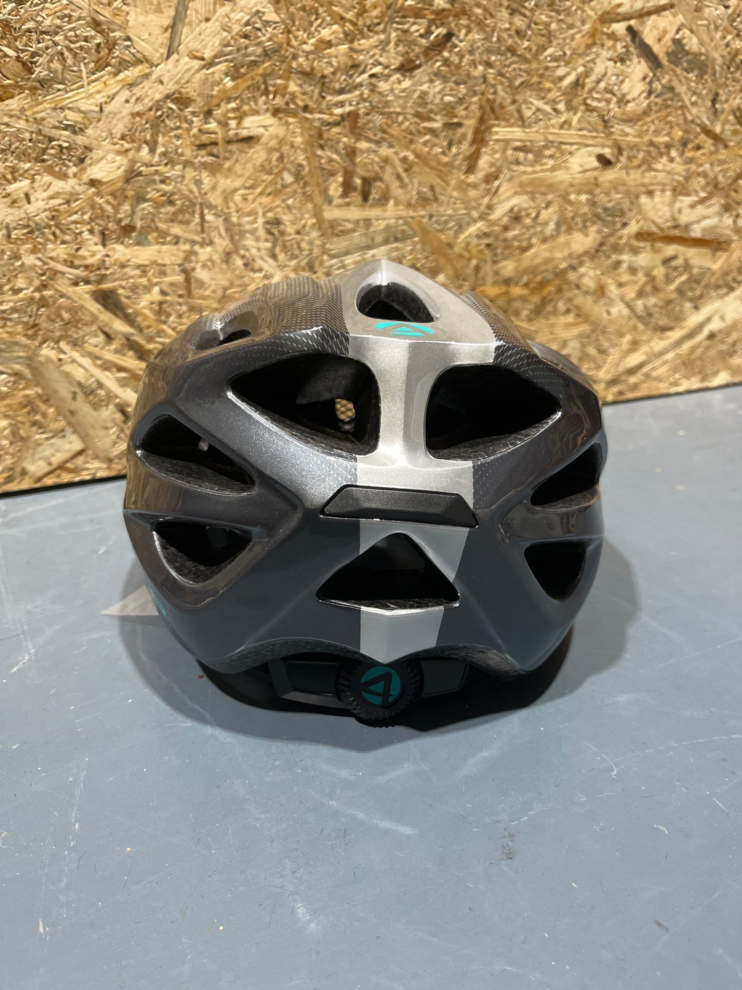 Azur kJ201 silver helmet