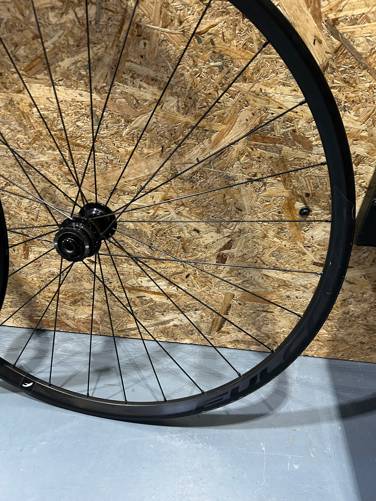 FULCRUM DB900 Wheelset | Road or Gravel