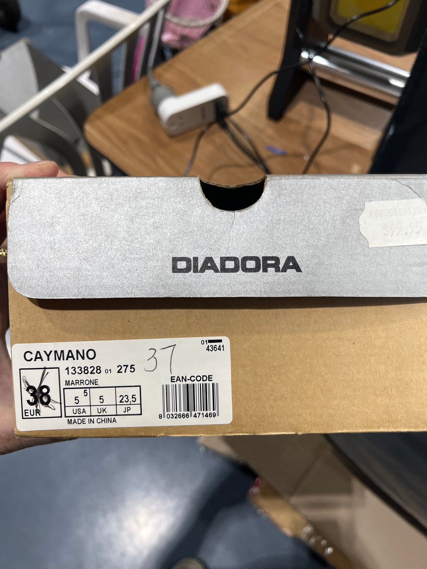 DIADORA Caymano