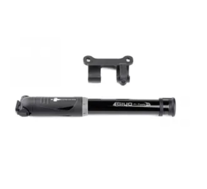 GIYO Mini pump alloy W/extractable 5 *hose, bracket & threaded head, 80 psi AV/FV, 265 mm