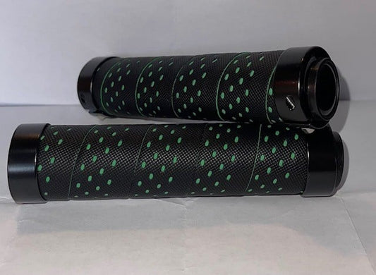 Lock On Grips - BLACK / GREEN